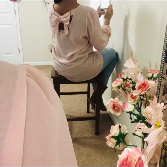 Charming Charlie Tops - Charming Charlie blush pink bow top sz L